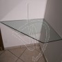 scrivania-angolare-sospesa-in-vetro-trasparente-su-misura