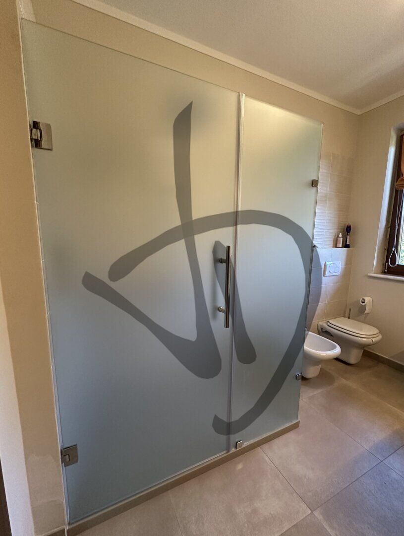 Produits sur mesure - Cabines de douche en verre - Angulaire - Cabine de douche d&#39;angle satinée sur mesure 