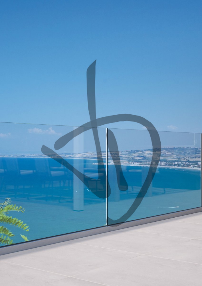 Produits sur mesure - Garde-corps en verre - Parapets extérieurs en verre transparent