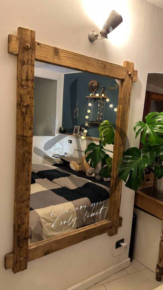 Produits sur mesure - Miroirs sur mesure - Miroirs avec cadre - En bois - miroir avec cadre en bois et dédicace gravée enluminée