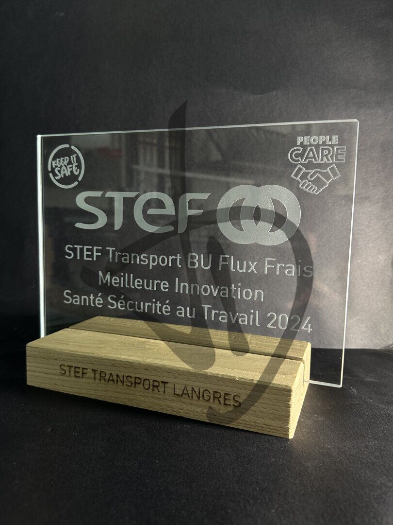 Produits sur mesure - Plaques - En verre - Plaques et enseignes en verre