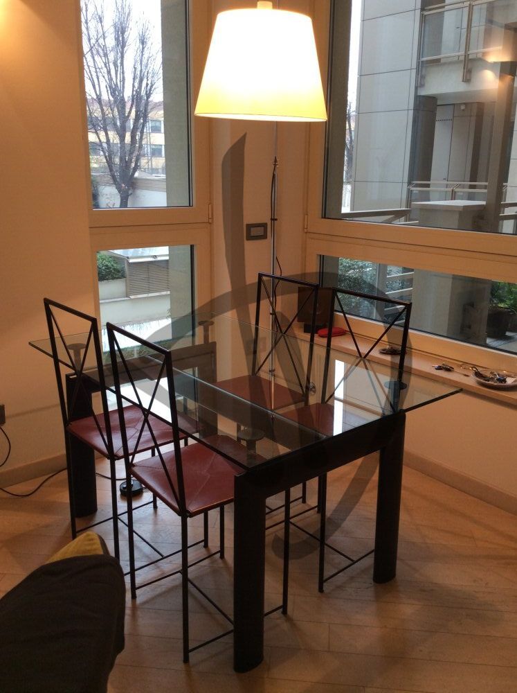 Produits sur mesure - Tables en verre – Bureaux en verre - Plateaux pour tables – Plateaux pour bureaux - Plateaux de table - Plateaux de bureau